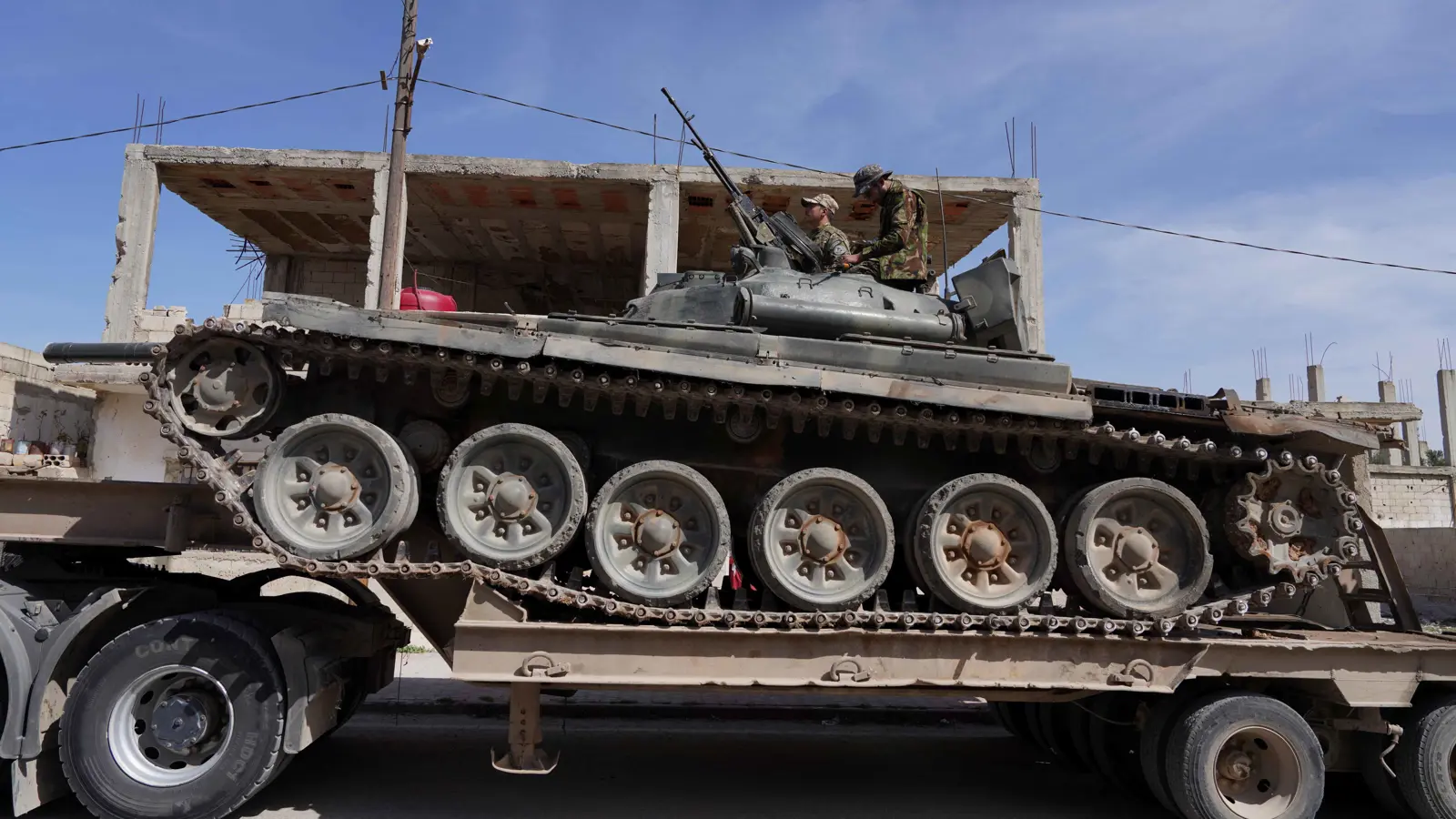 بعد قصف متبادل.. مساع لبنانية سورية لتهدئة الوضع على الحدود