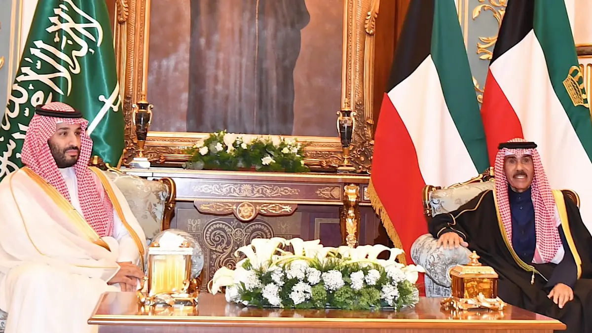 أمير الكويت يبحث مع ولي العهد السعودي آفاق التعاون الخليجي