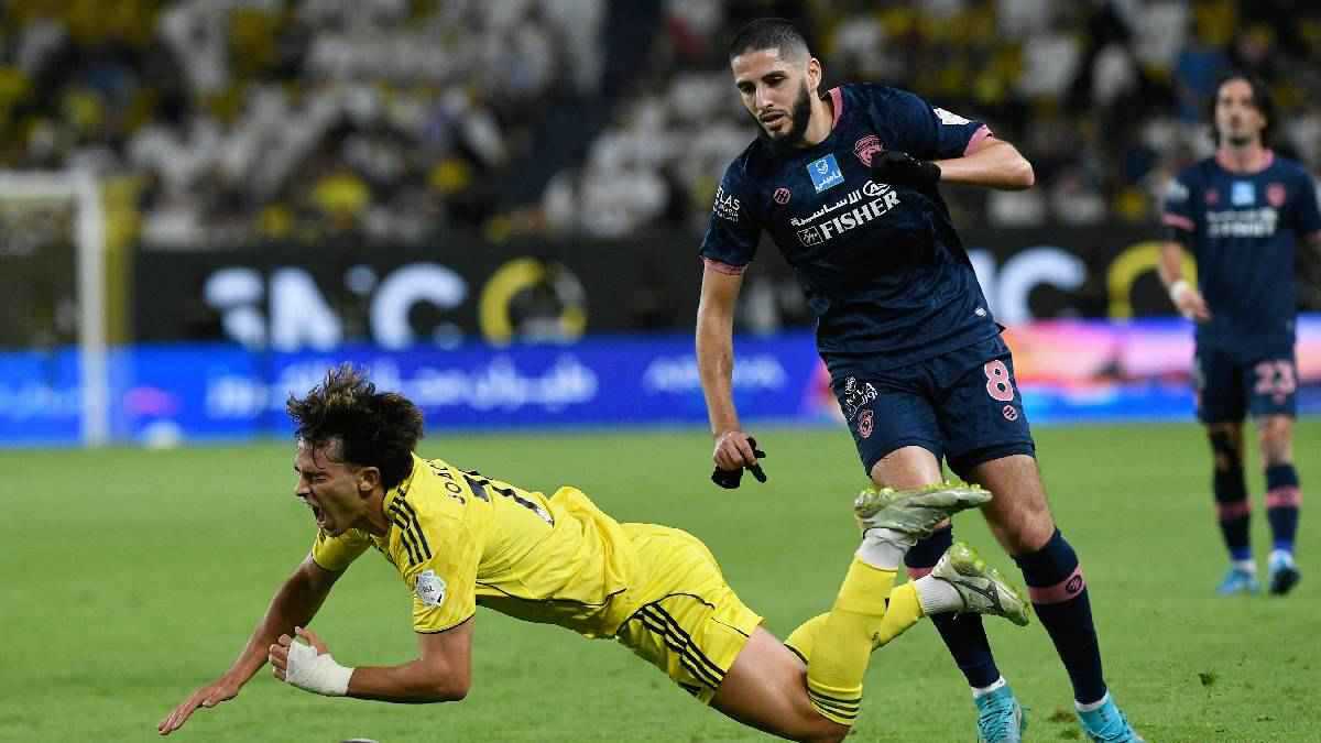 خبير تحكيم عالمي: طرد فابينو صحيح.. والنصر يستحق ضربة جزاء ضد الفيحاء