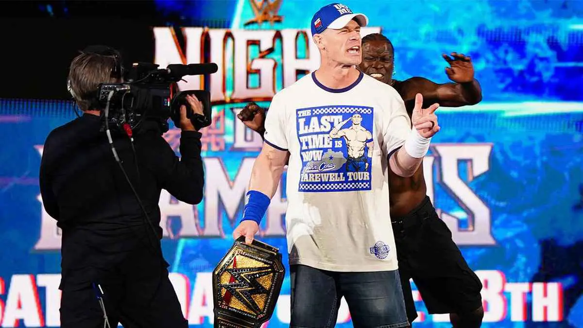 جون سينا يتعرض لهجوم عنيف من "آر تروث" في عرض "سماكداون" (فيديو)