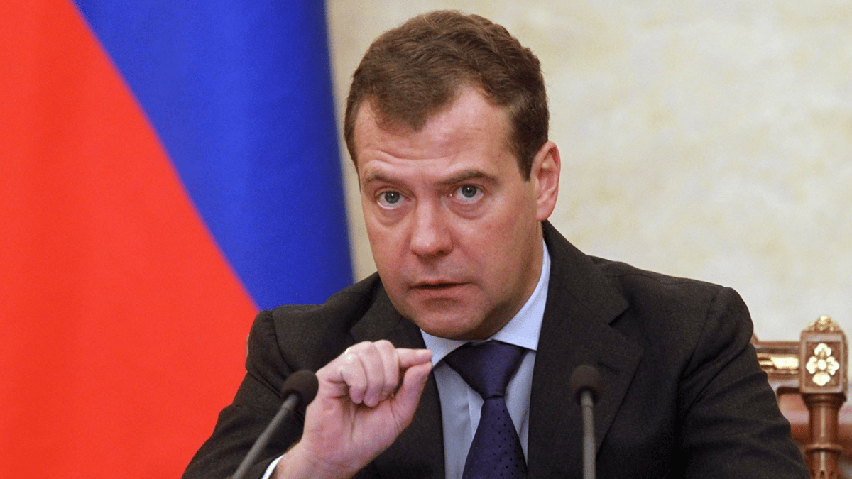 ميدفيديف: القوات البريطانية والمصانع الألمانية في أوكرانيا أهداف مشروعة