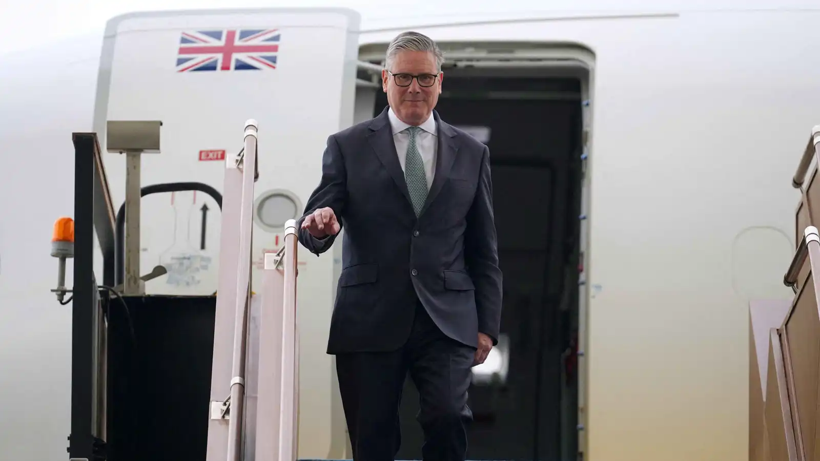 بريطانيا وباكستان تؤكدان ضرورة تحقيق "سلام دائم" عبر مفاوضات إسلام آباد