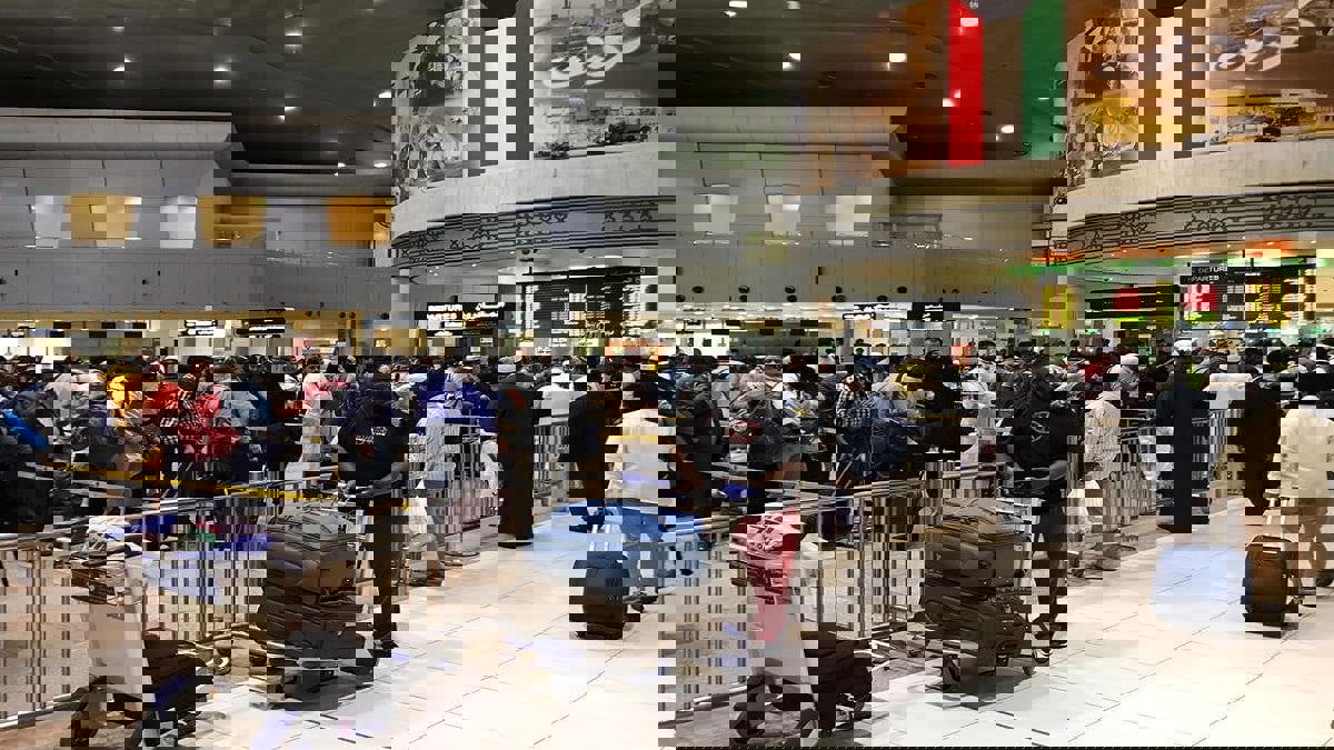 تحقيقات واسعة في شبهات فساد تحوم حول تأشيرات دخول آلاف الوافدين إلى الكويت