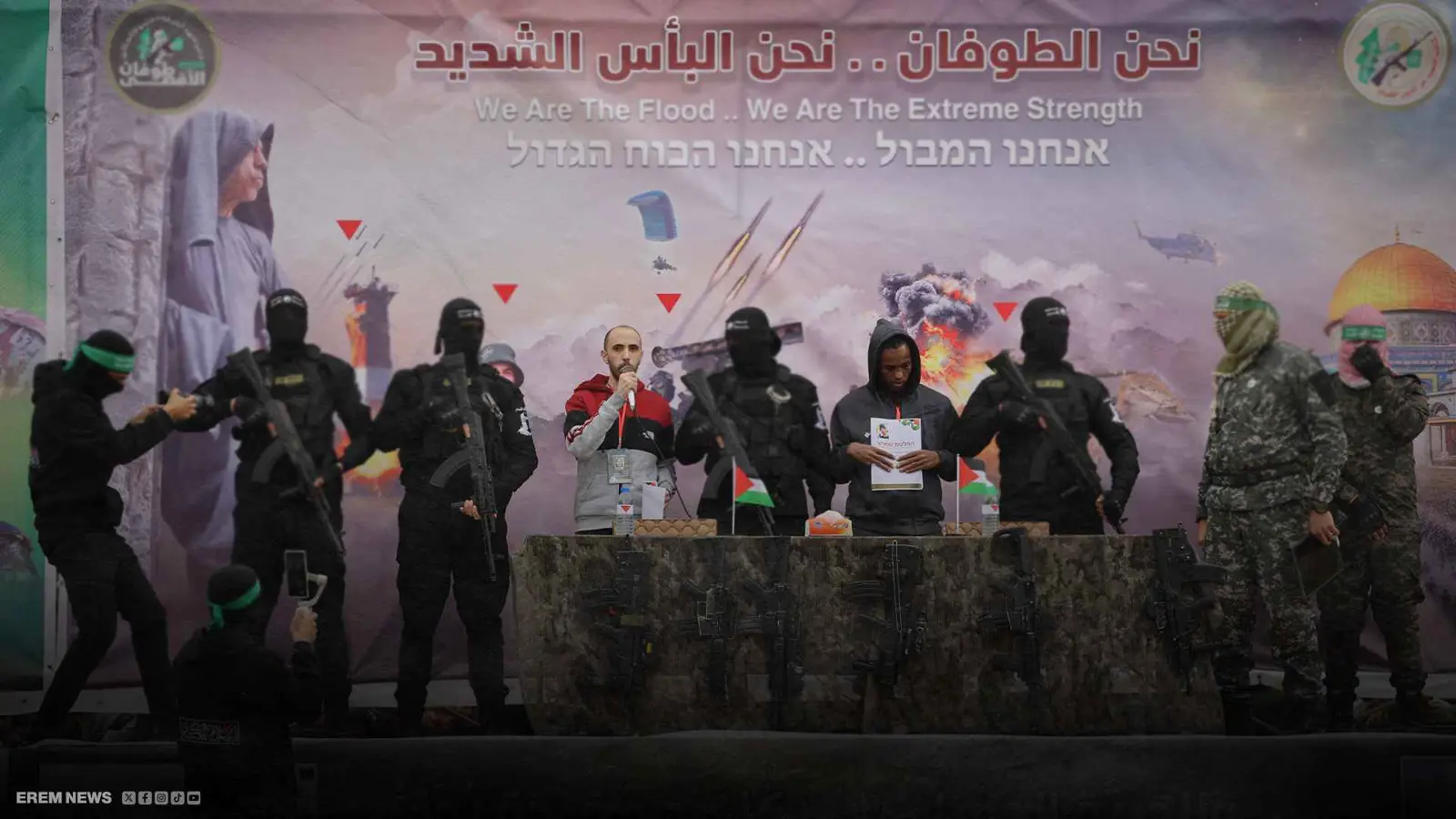 لغة جزلة وقصائد لأحمد شوقي.. هذه أبرز رسائل حماس في مراسم تسليم الأسرى