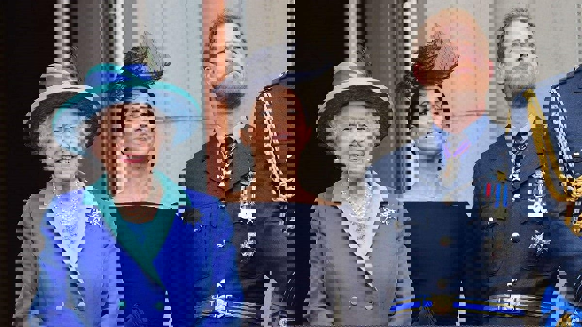 ملكة بريطانيا تظهر على التلفزيون في نفس يوم المقابلة مع الأمير هاري