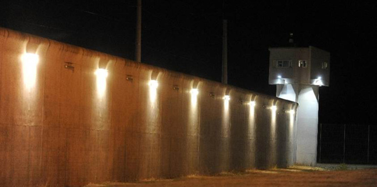 احتجاز رهائن في مدينة لو مان شمال غرب فرنسا