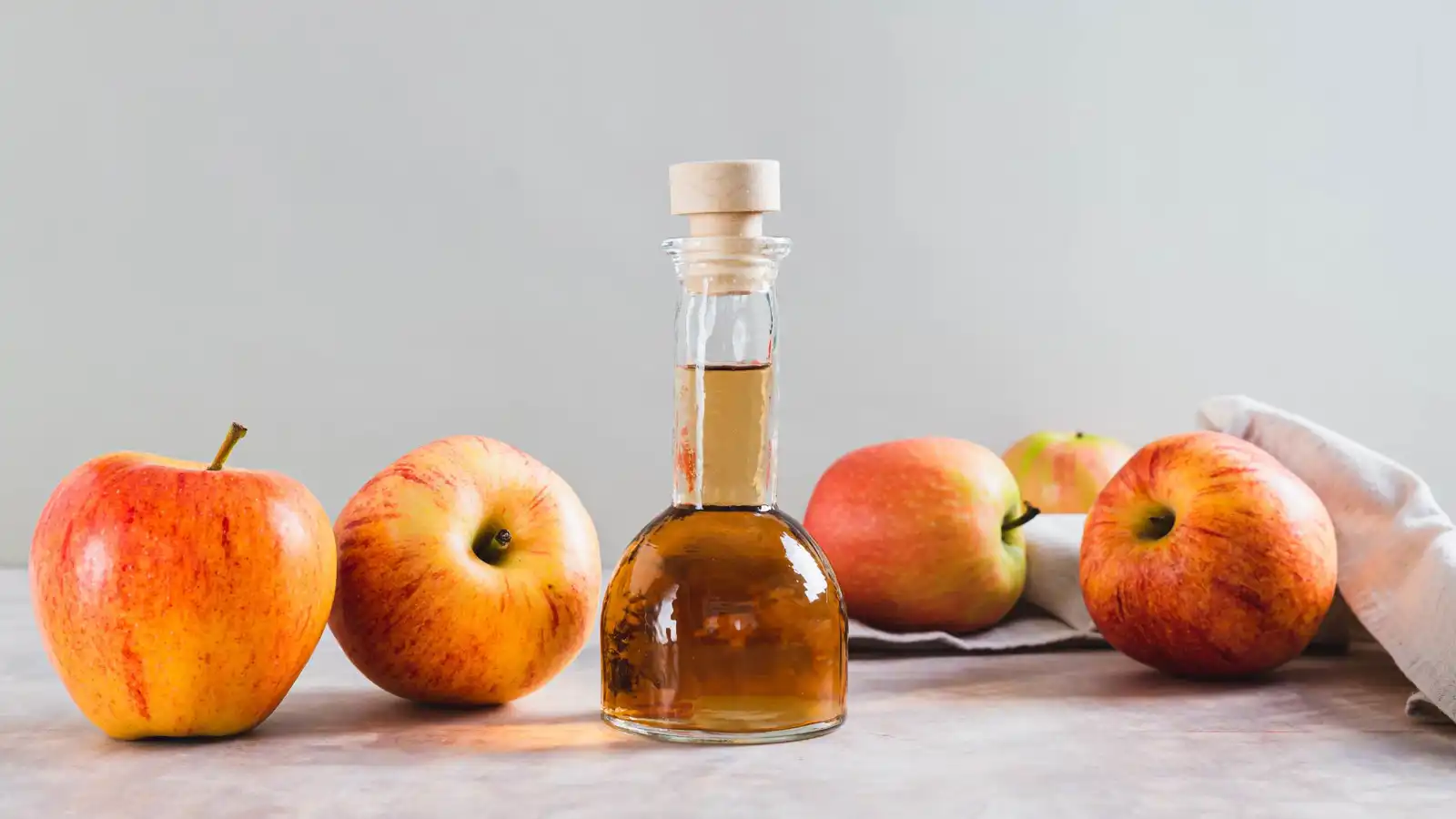 خل التفاح حل سحري للكبد الدهني.. حقيقة أم وهم "تيك توك"؟