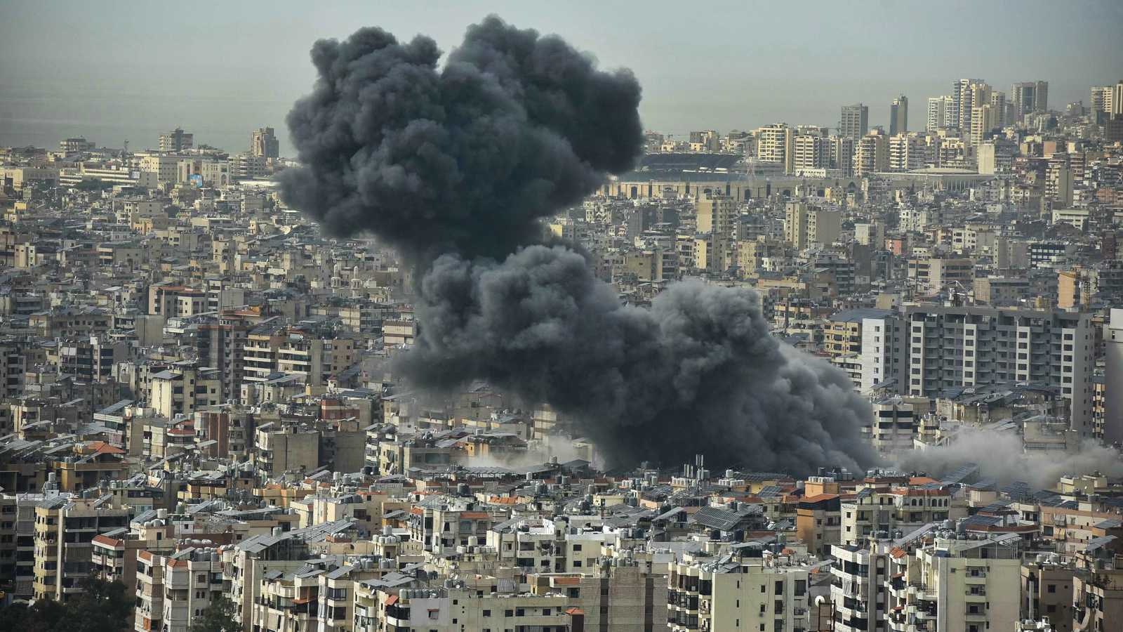 الجيش الإسرائيلي: استهدفنا "قيادياً بارزاً" في حزب الله بضاحية بيروت (فيديو)