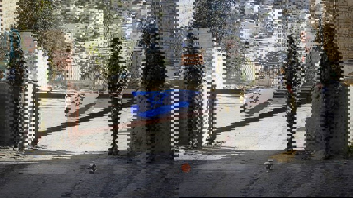 تزامنا مع انتخابات الكنيست.. إسرائيل تفرض إغلاقا شاملا على الضفة والقطاع
