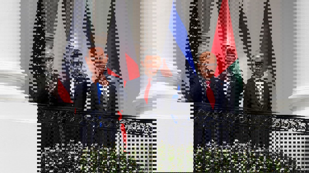 عبدالله بن زايد: السلام سيغير وجه الشرق الأوسط (فيديو)