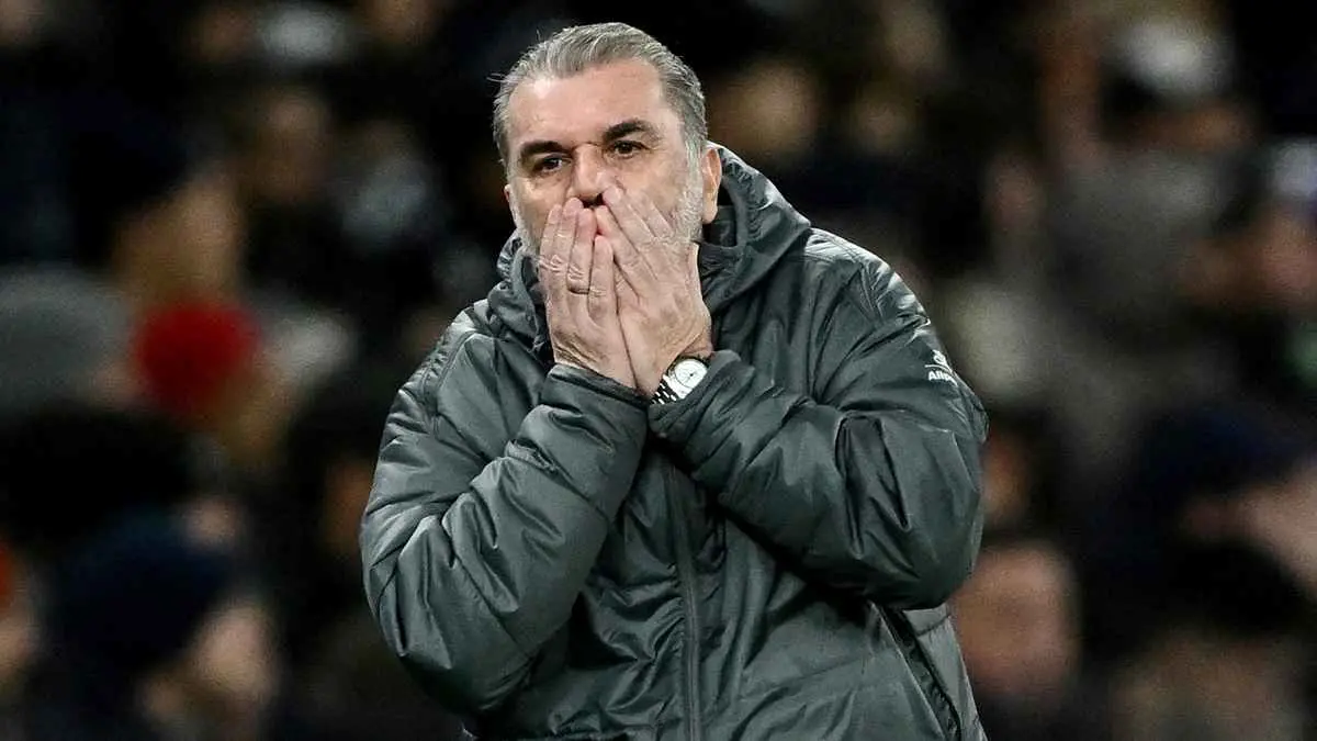 رغم تتويجه بالدوري الأوروبي.. إقالة بوستيكوجلو من تدريب توتنهام