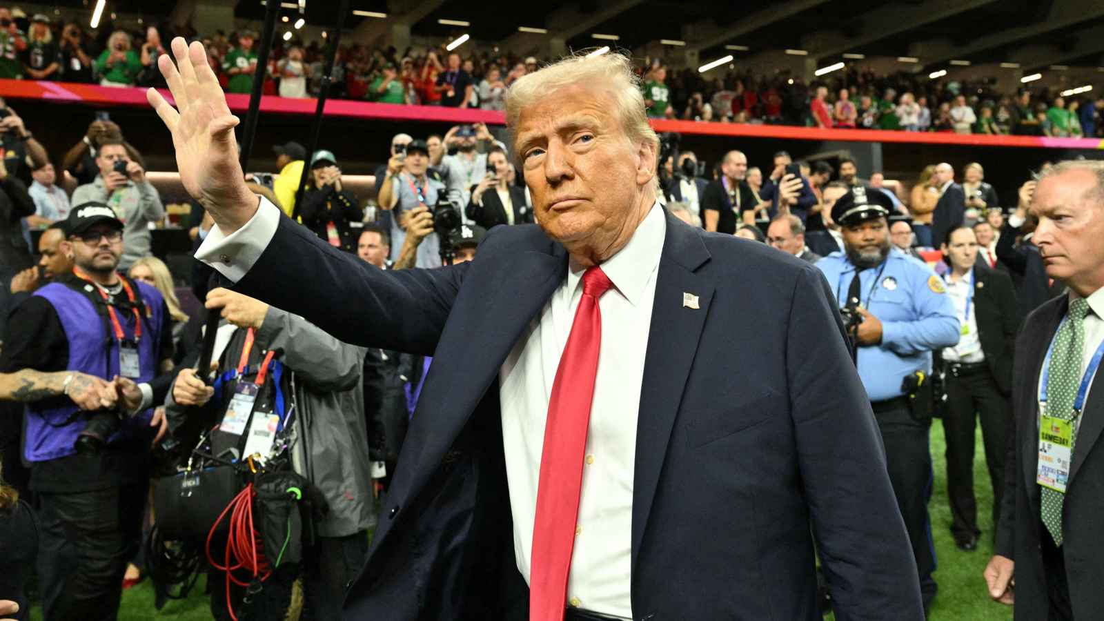 ترامب يهين تايلور سويفت في منشور "صادم"