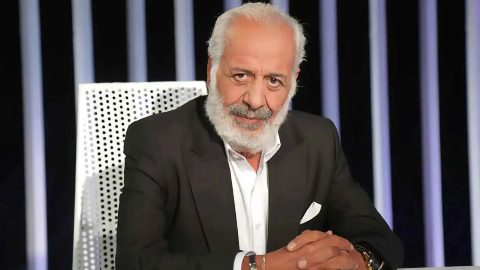 موقف أيمن زيدان بعد مشاركة زوجة ابنه بمظاهرة ساحة الأمويين