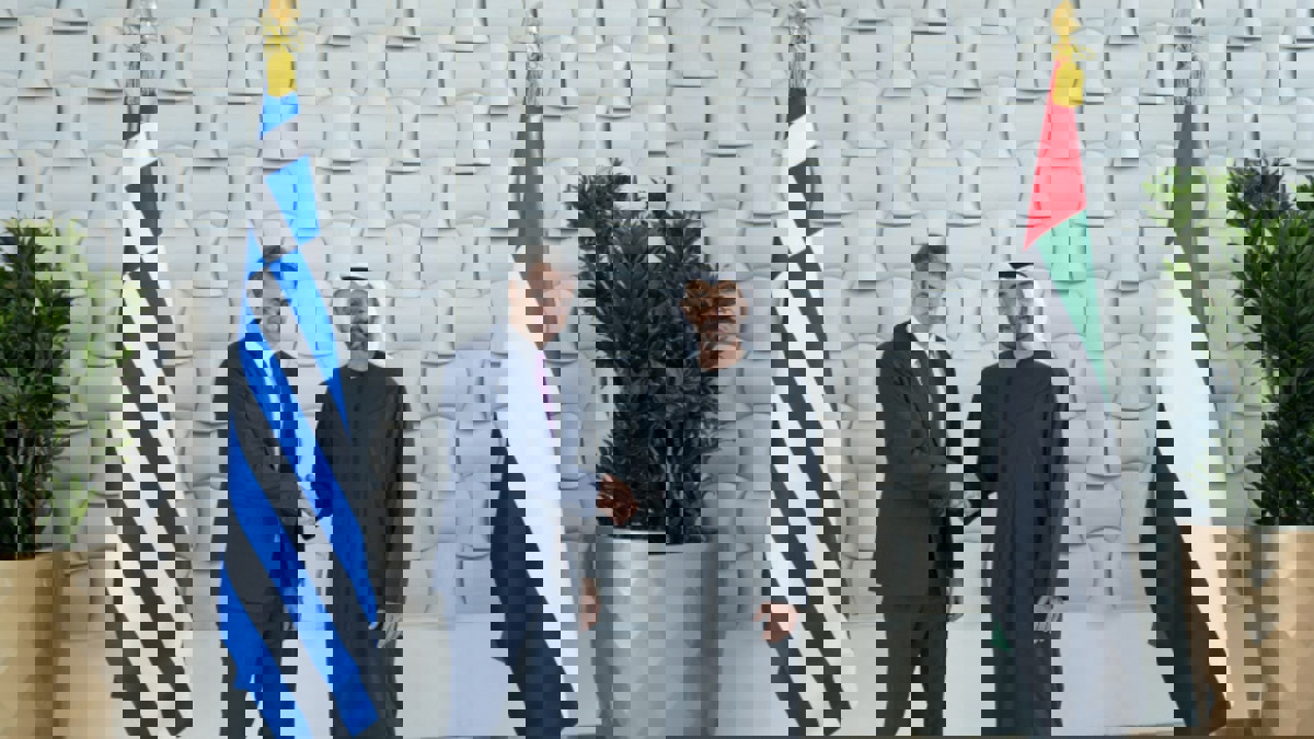 الإمارات واليونان تؤكدان رفضهما أي إجراءات تهدد الاستقرار في البحر المتوسط