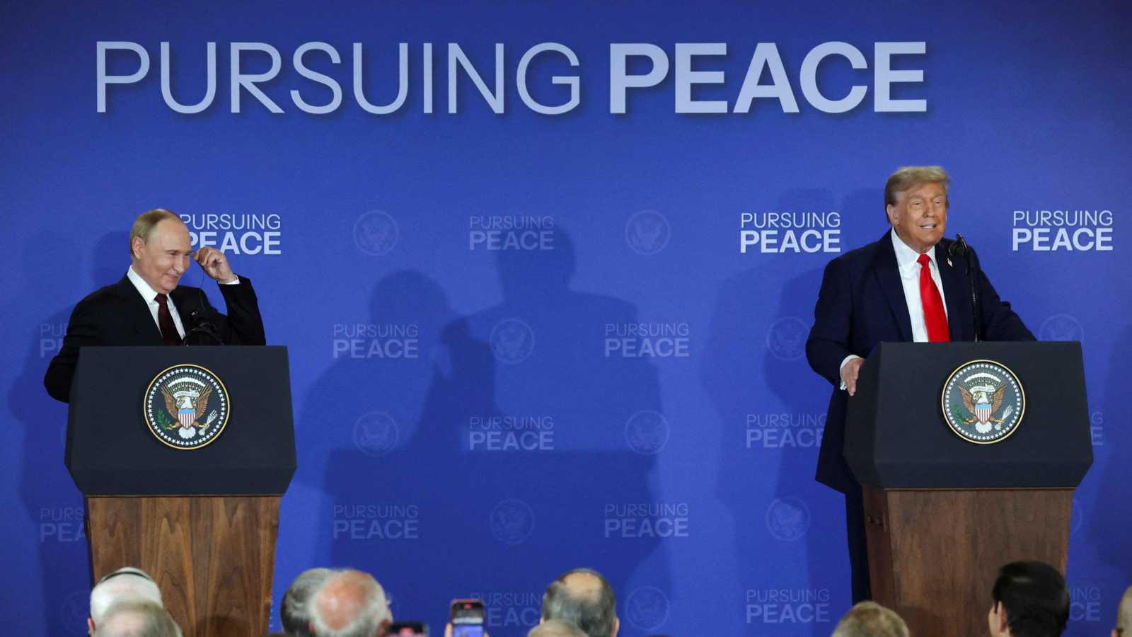 ختام قمة ألاسكا.. "أجواء بناءة" تغلف اجتماع بوتين وترامب (فيديو)