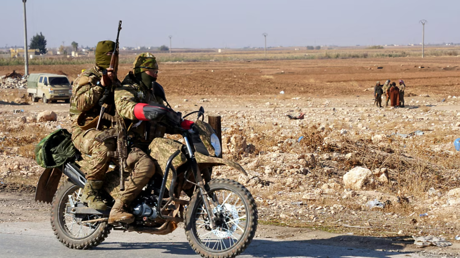 اشتباكات بين الجيش السوري وقوات "قسد" شرق دير الزور