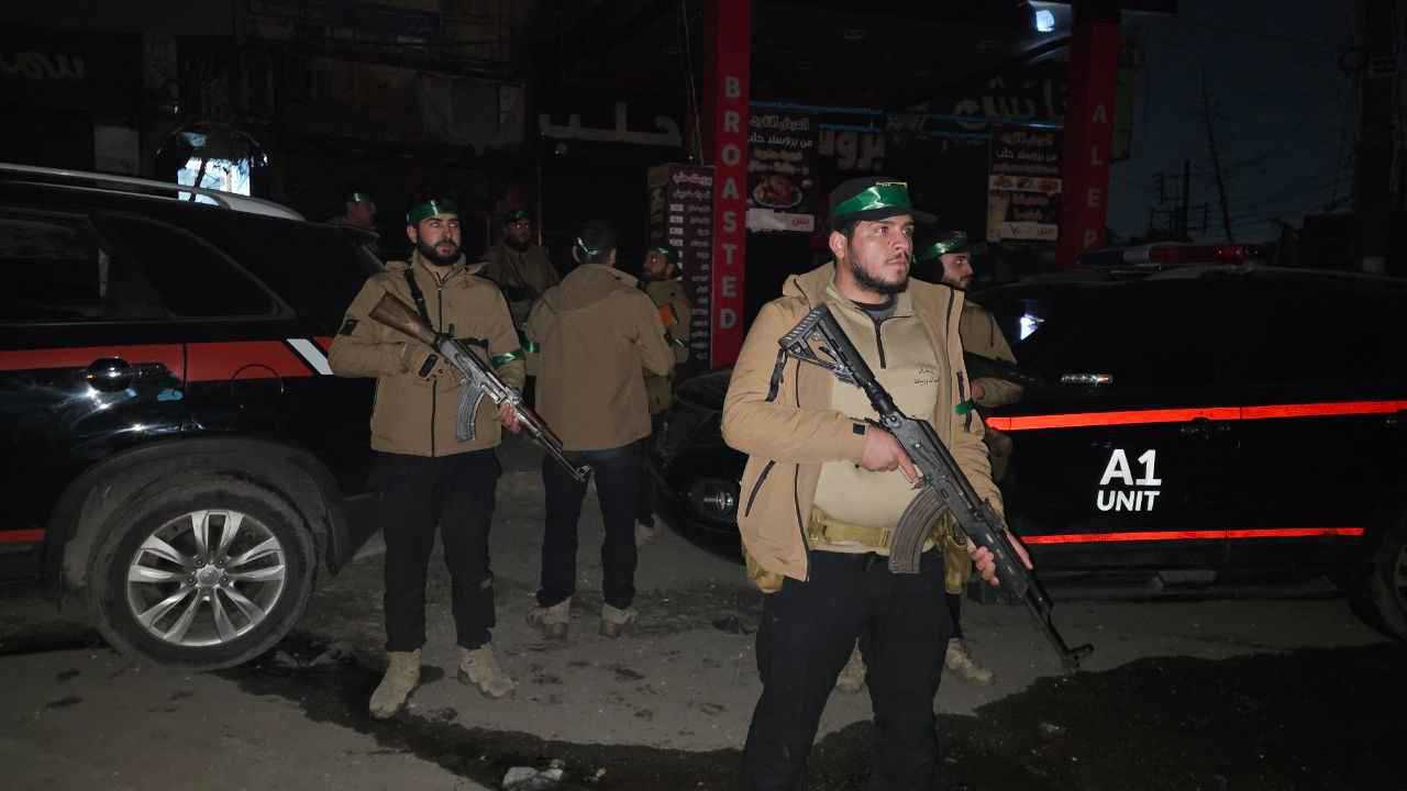 بعد مواجهات مع "قسد".. الجيش السوري يعلن وقف إطلاق النار في حلب (فيديو)