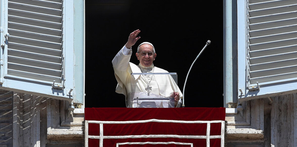 البابا فرنسيس يدعو إلى منح "تأشيرات دخول إنسانية" للفارين من النزاعات