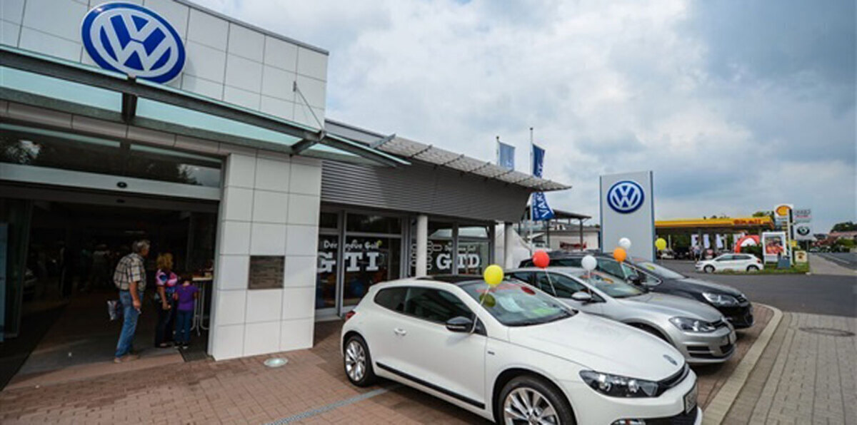 "فورين بوليسي": فضائح قطاع السيارات الألمانية تقود البلاد إلى "أزمة وجودية"