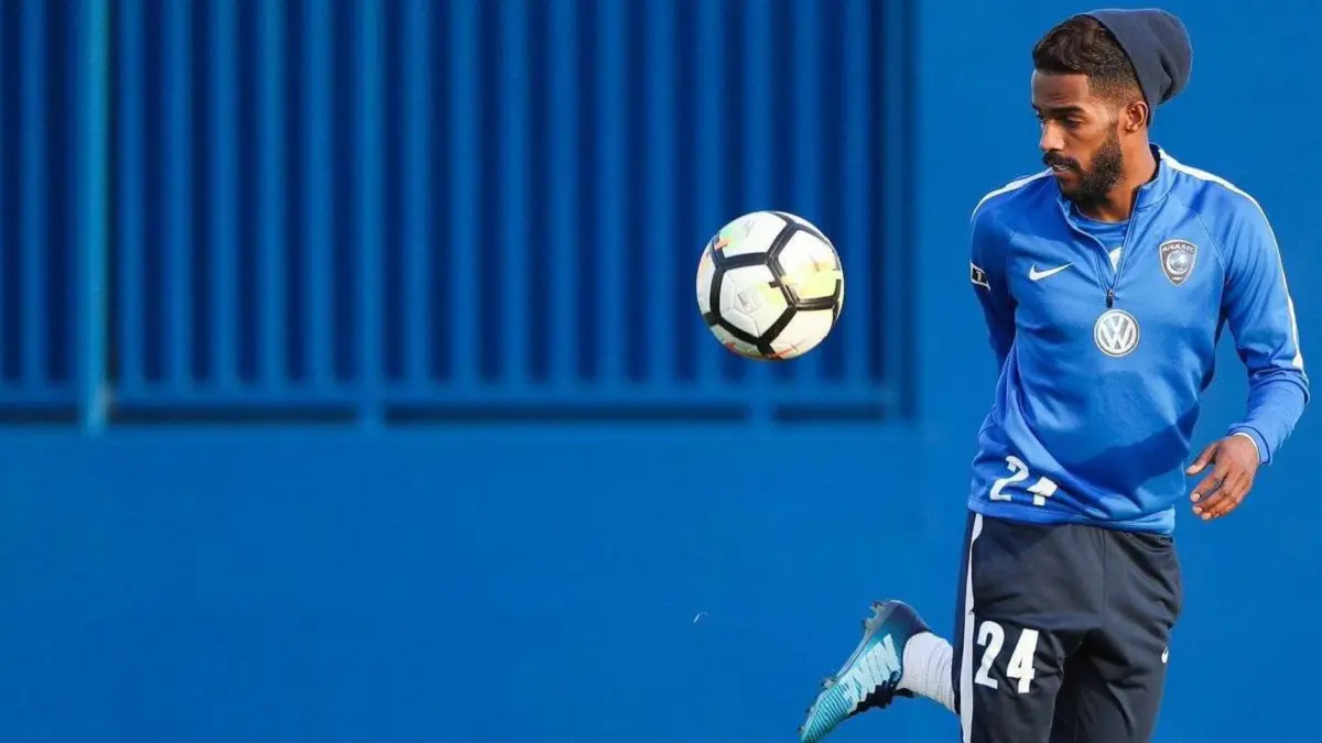 هل ينتقل نواف العابد من نادي الهلال إلى النصر؟ (صورة)