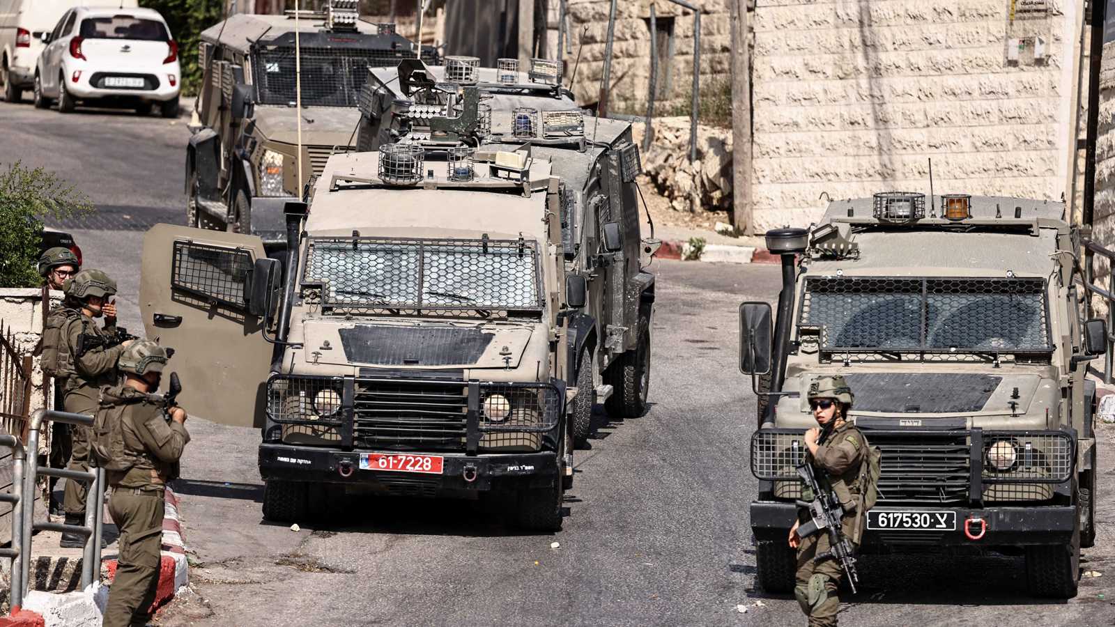 إسرائيل تعثر على مستودع أسلحة "كبير" في رام الله