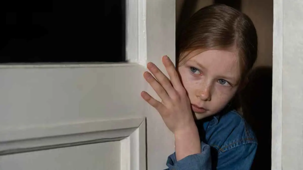 كيف تؤثر "نميمة" الوالدين على الأطفال؟