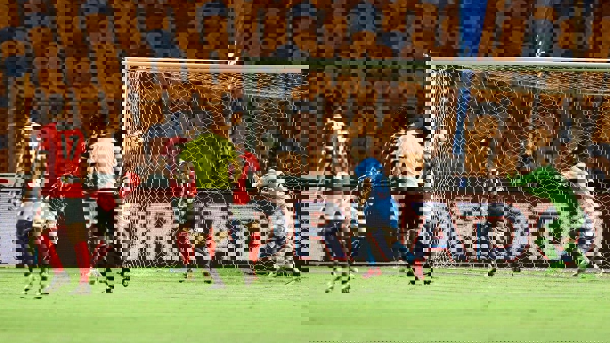 الأهلي يسقط أسوان ويبتعد في صدارة ترتيب الدوري المصري (فيديو)