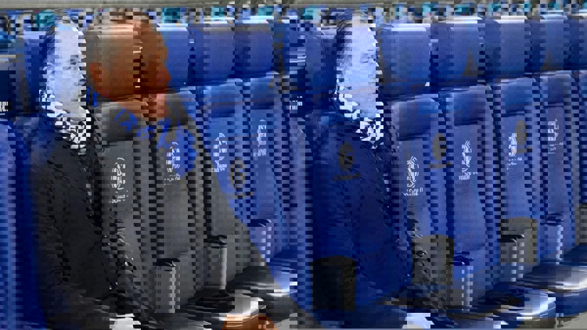 رئيس شالكه يتنحى بسبب تعليقات مثيرة للجدل