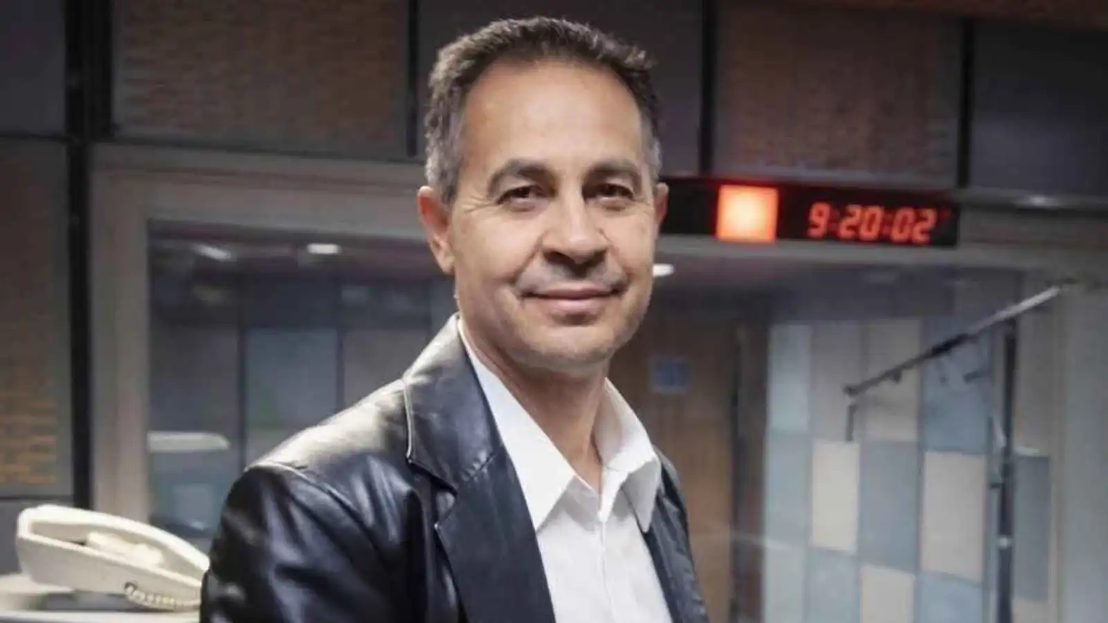 صوت الإذاعة البارز.. ما سبب وفاة الإعلامي الأردني خالد القرعان؟