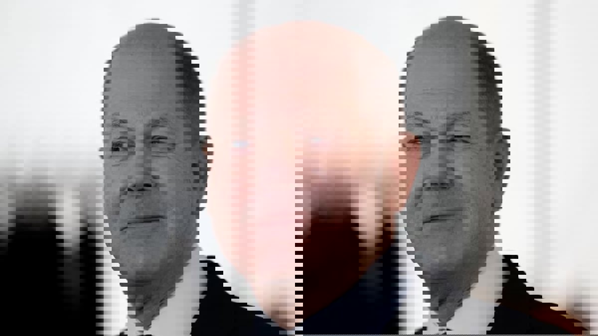 "الغارديان": تردد شولتس بشأن أوكرانيا يصب في مصلحة بوتين