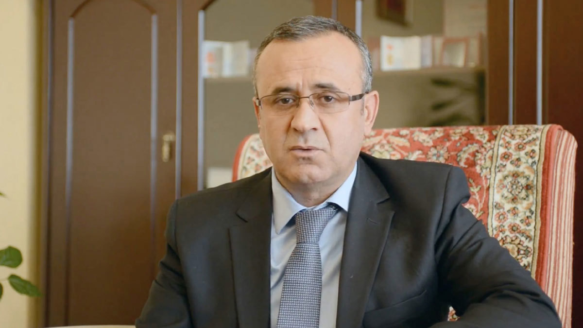 احتجاجات في قرغيزستان على اختفاء مدرس مرتبط بغولن وأردوغان بقفص الاتهام