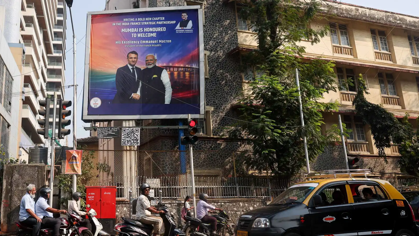 ماكرون يلتقي مودي اليوم في بومباي