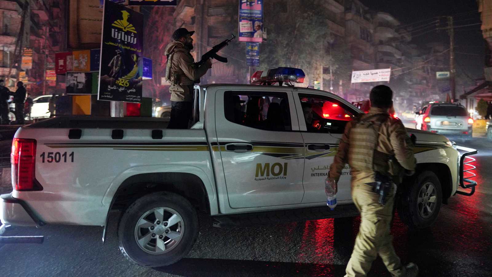 القوات الكردية تعلن رفضها الخروج من حلب