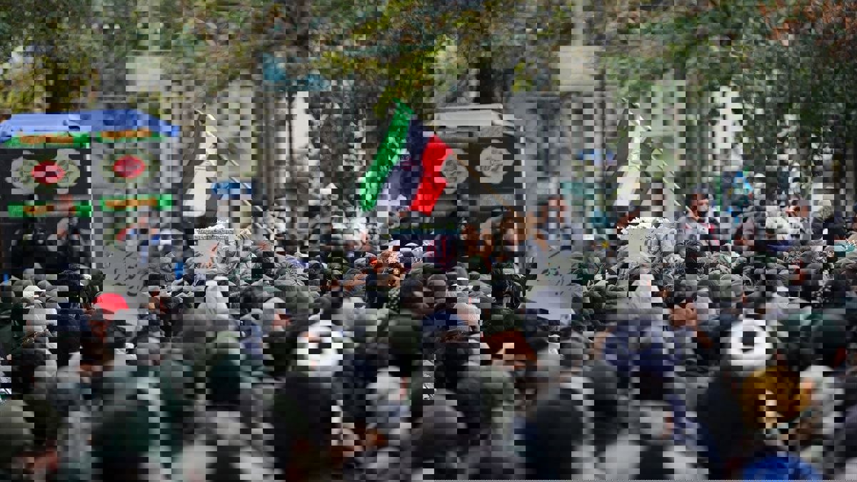 خبير إيراني للسلطات: فلتحذروا ثوران بركان الجوعى والفقراء‎