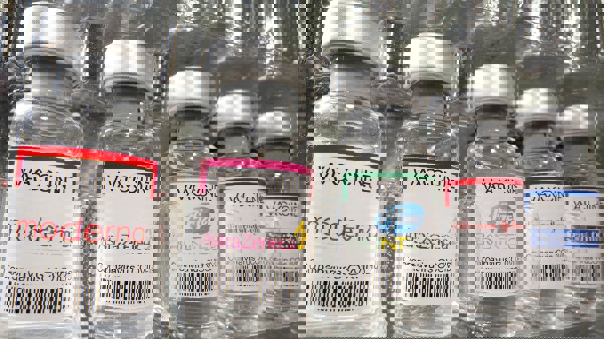 دراسة:‭ ‬لقاحات "كورونا" قد لا تقاوم "أوميكرون" دون جرعة معززة