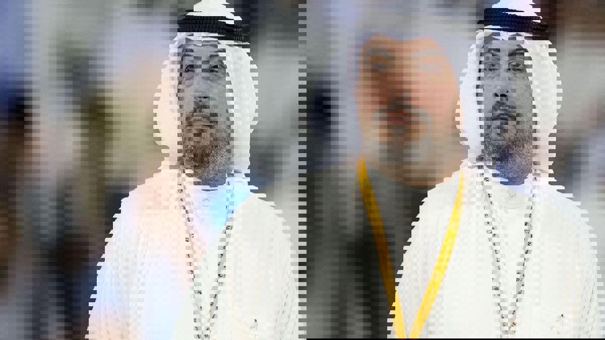 بعد شفائه من السرطان.. الشيخ طلال الفهد يعود إلى الكويت