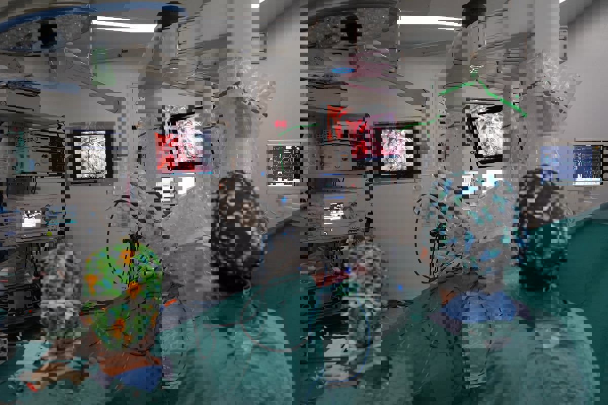 سجلت رقماً تاريخياً.. طابور طويل بانتظار العمليات الجراحية بإسبانيا