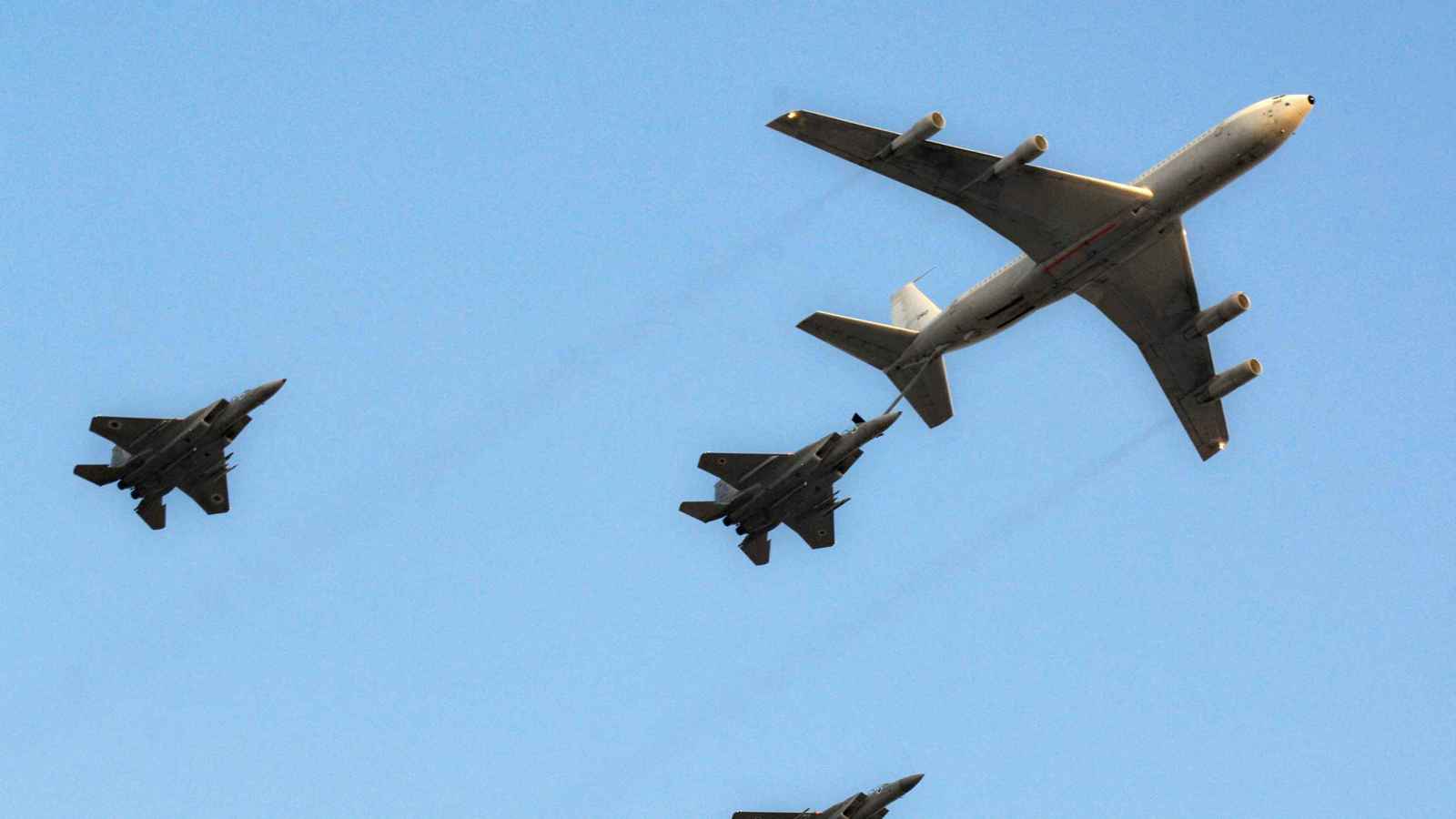 قد تشعل المنطقة.. هل تذهب إسرائيل إلى حرب كبرى مع إيران؟