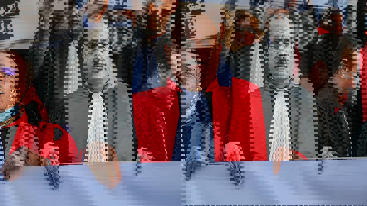 تصعيد جديد.. رفع الحصانة عن رئيس جمعية القضاة التونسيين