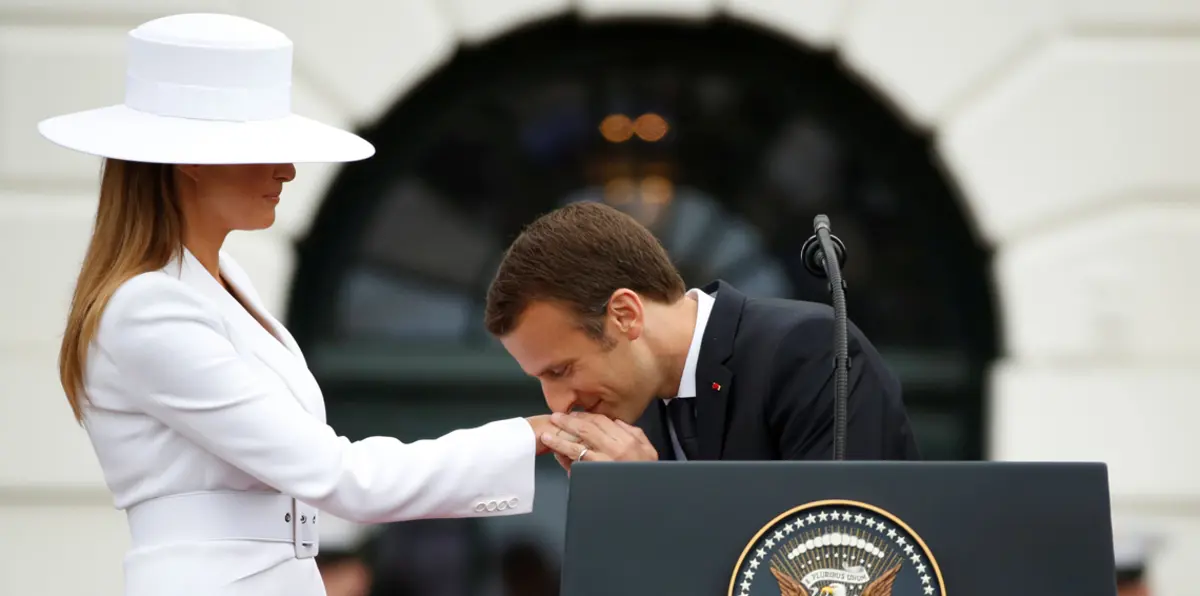 بالفيديو والصور.. "قبعة" ميلانيا ترامب تشعل مواقع التواصل الاجتماعي