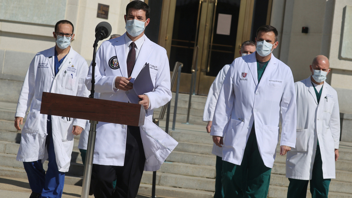 طبيب ترامب يؤكد شفاءه التام من فيروس كورونا