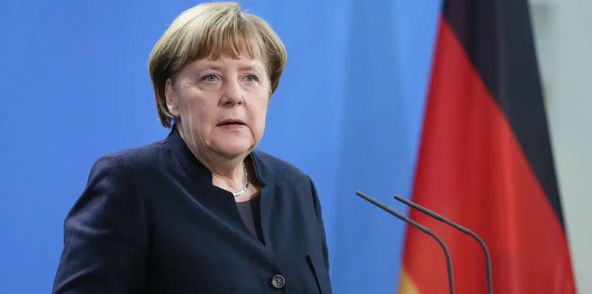 تكتل ميركل يوافق على السعي لتشكيل ائتلاف موسع في ألمانيا