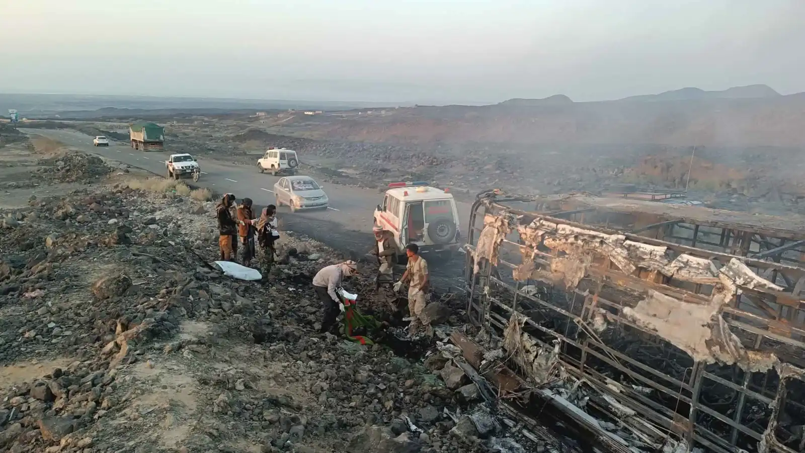 وفاة 34 يمنيا حرقا بحادث مروّع في أبين (صور وفيديو)