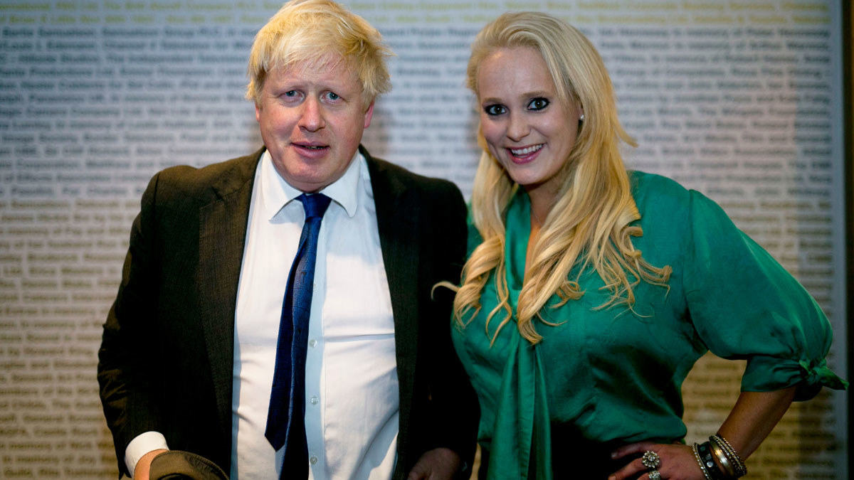 صديقة بوريس جونسون تهدده بنشر "تفاصيل حميمة" من ذكريات علاقتها معه