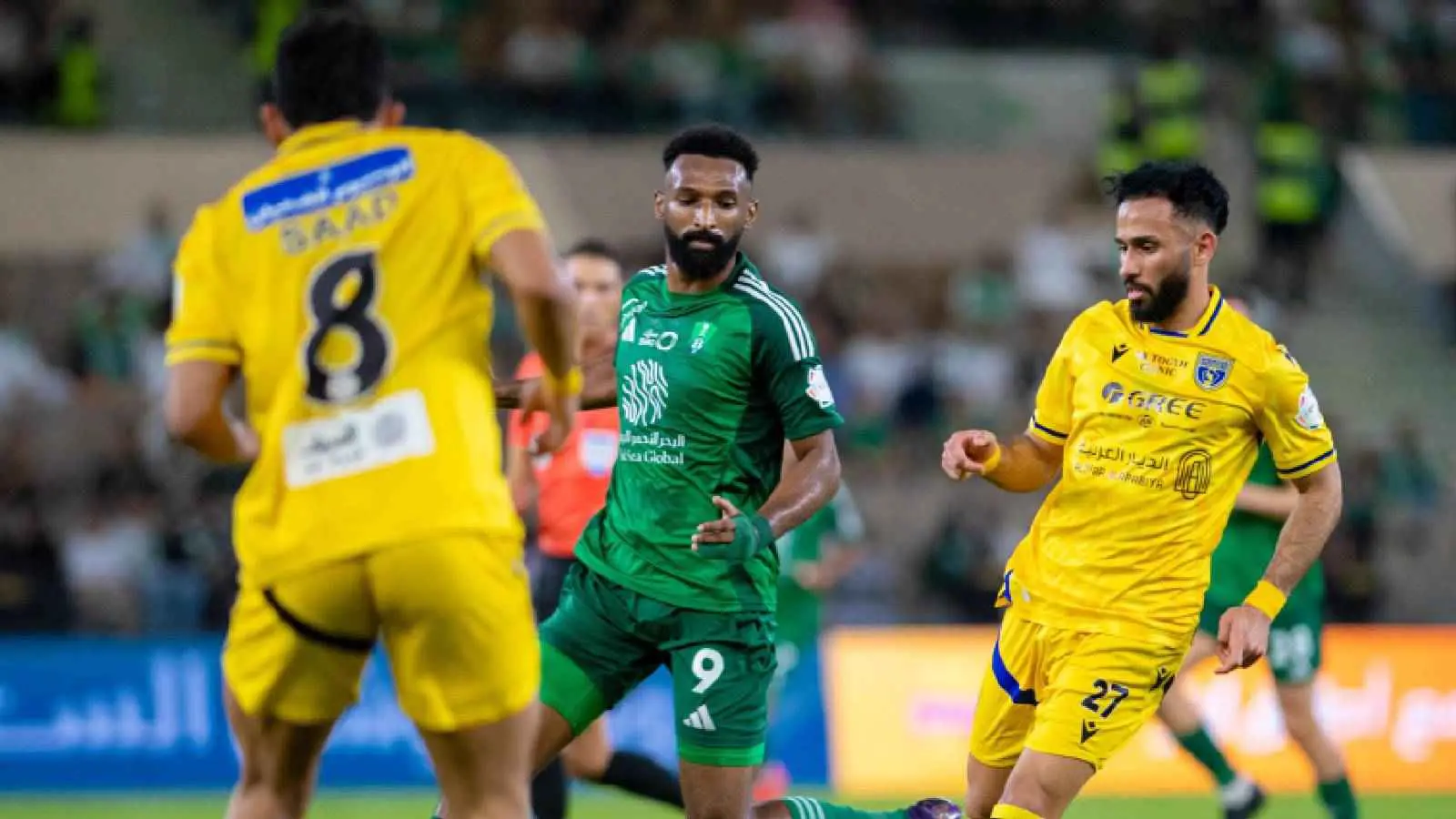 بث مباشر لمباراة الأهلي والتعاون في الدوري السعودي