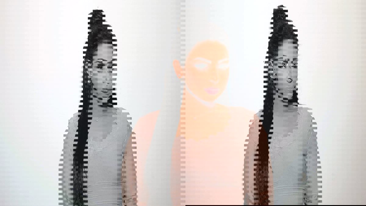 هند البلوشي تعلن نقل شقيقها حسين البلوشي إلى المستشفى إثر "انتكاسة خطيرة"