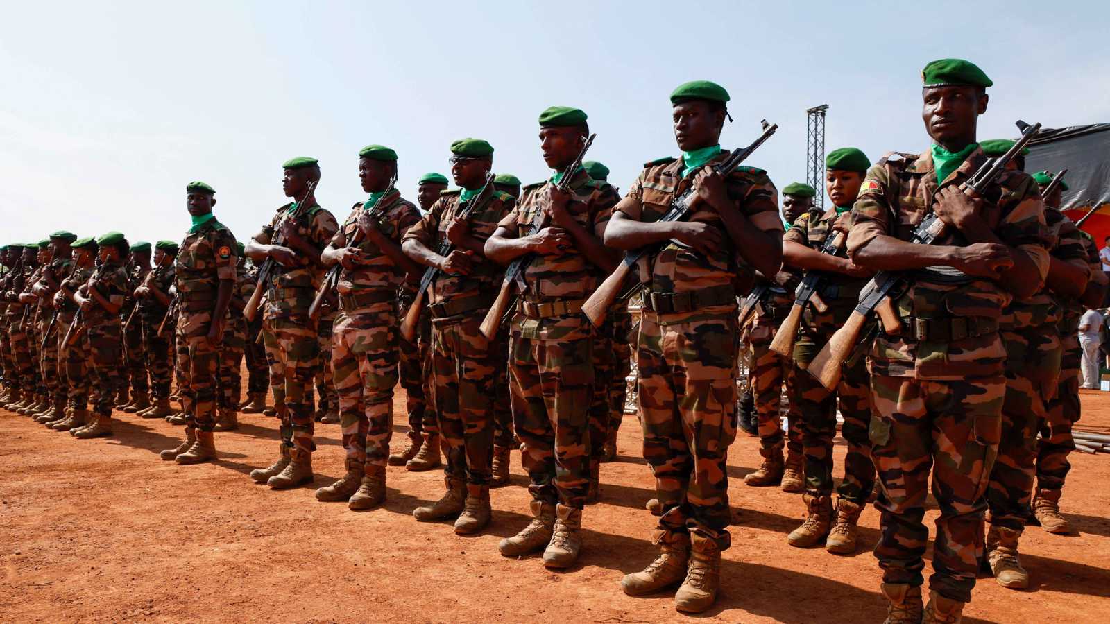 مالي.. اشتباكات عنيفة تدفع المئات للفرار من منطقة لولوني