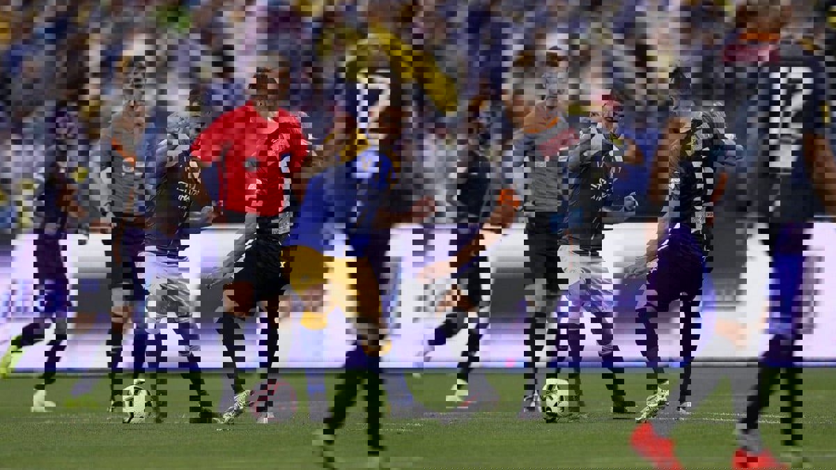 وليد الفراج يقود جبهة الرفض.. جدل حول إمكانية تأجيل مباراة الشباب ضد النصر