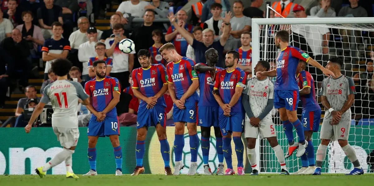 نادي ليفربول يخطف فوزًا شاقًا على كريستال بالاس في الدوري الإنجليزي (فيديو)