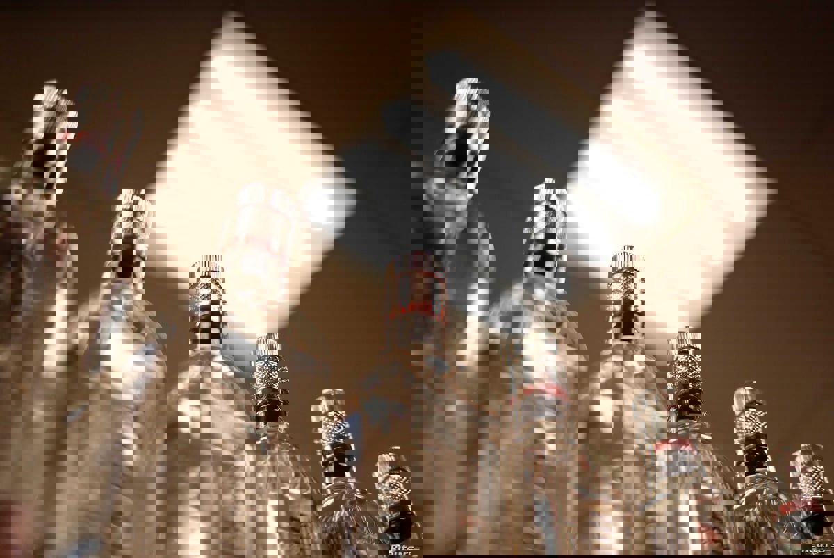 وفاة طبيبة وإصابة 28 بالتسمم جراء تناول كحول مغشوشة في إيران